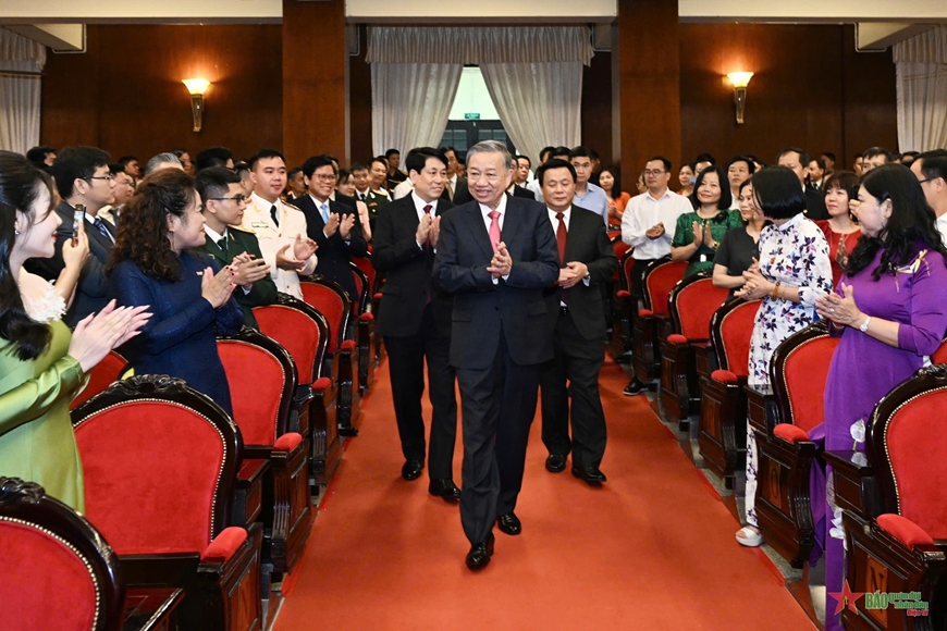 Tổng Bí thư, Chủ tịch nước Tô Lâm dự Lễ trao giải Cuộc thi chính luận về bảo vệ nền tảng tư tưởng của Đảng lần thứ tư, năm 2024