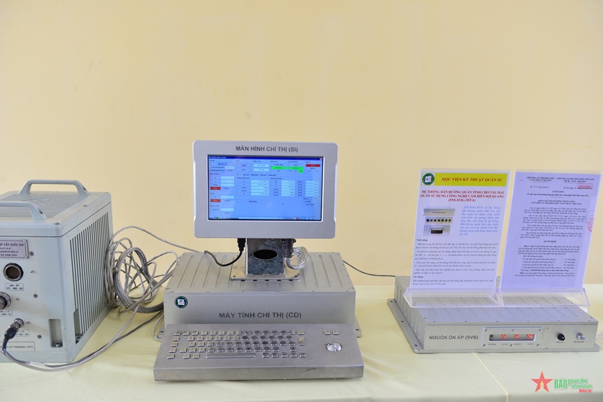 Phát triển khoa học công nghệ tạo ra các sản phẩm phục vụ quốc phòng và dân sinh