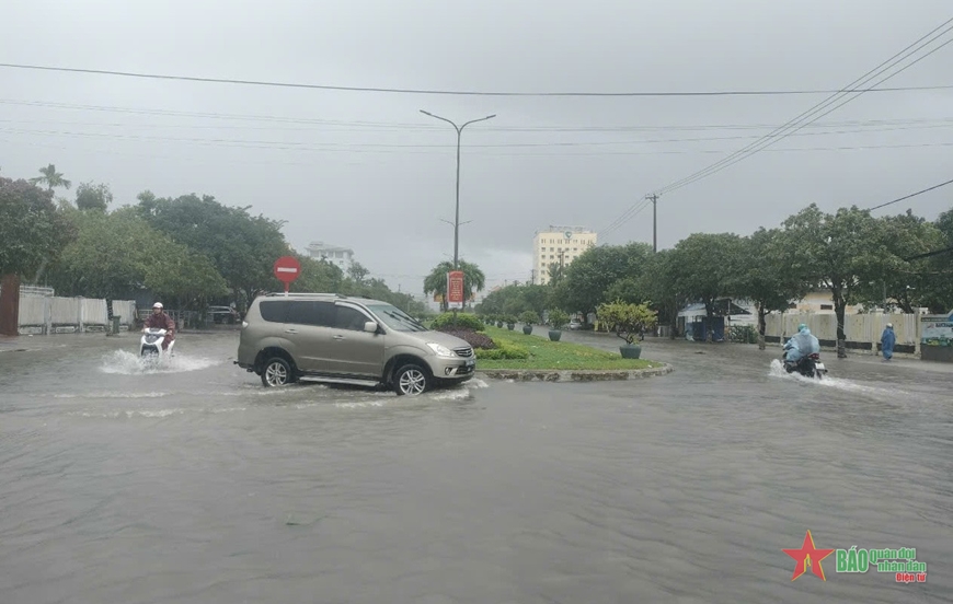 Quảng Nam: Mưa lớn gây ngập một số tuyến đường TP Tam Kỳ
