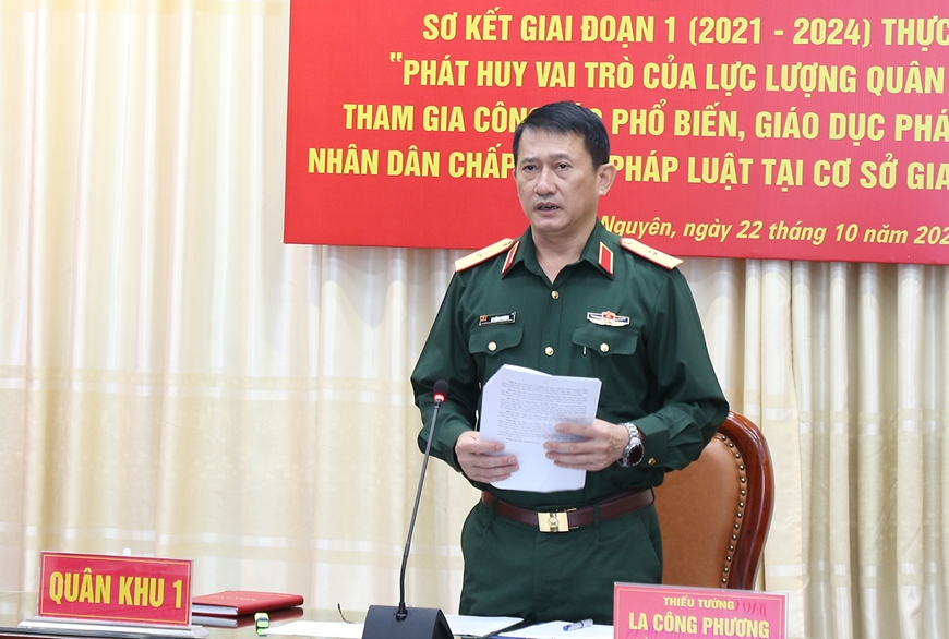 Thiếu tướng La Công Phương, Phó chính ủy Quân khu, Trưởng ban chỉ đạo Đề án 1371 Quân khu 1 chủ trì hội nghị. 
