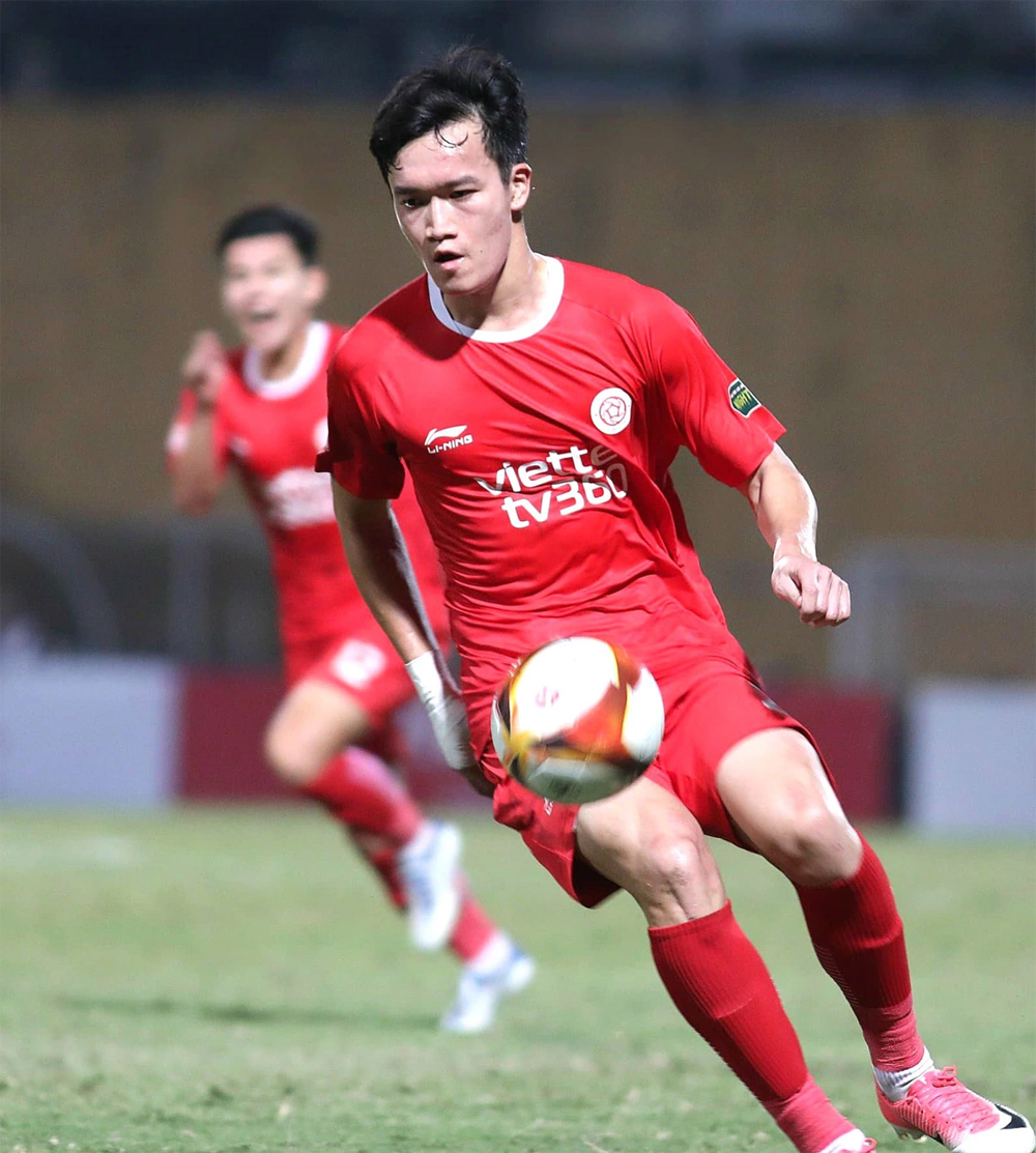 Bình luận: Những cánh chim đầu đàn