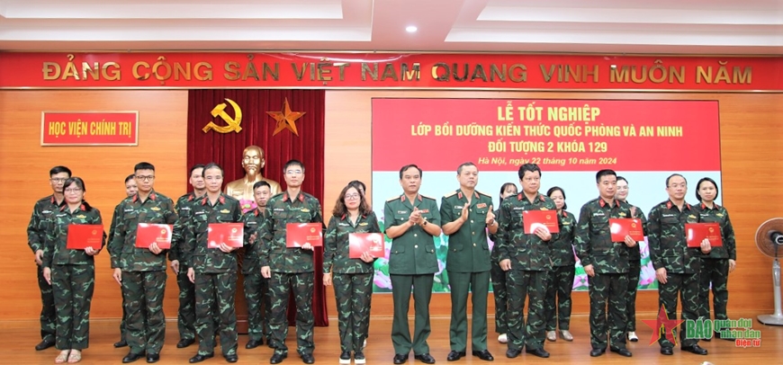 Học viện Chính trị tổ chức Lễ tốt nghiệp lớp bồi dưỡng kiến thức quốc phòng, an ninh đối tượng 2 khóa 129