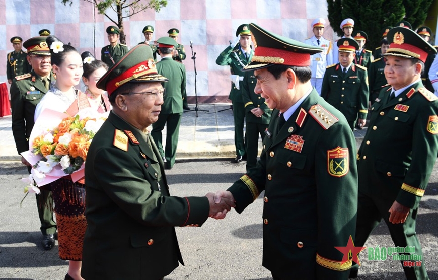 Bắt đầu hoạt động Giao lưu hữu nghị quốc phòng biên giới Việt Nam - Lào lần thứ hai tại tỉnh Houaphanh