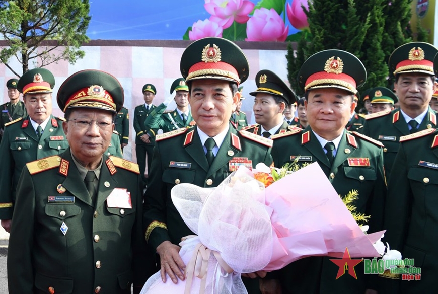 Bắt đầu hoạt động Giao lưu hữu nghị quốc phòng biên giới Việt Nam - Lào lần thứ hai tại tỉnh Houaphanh