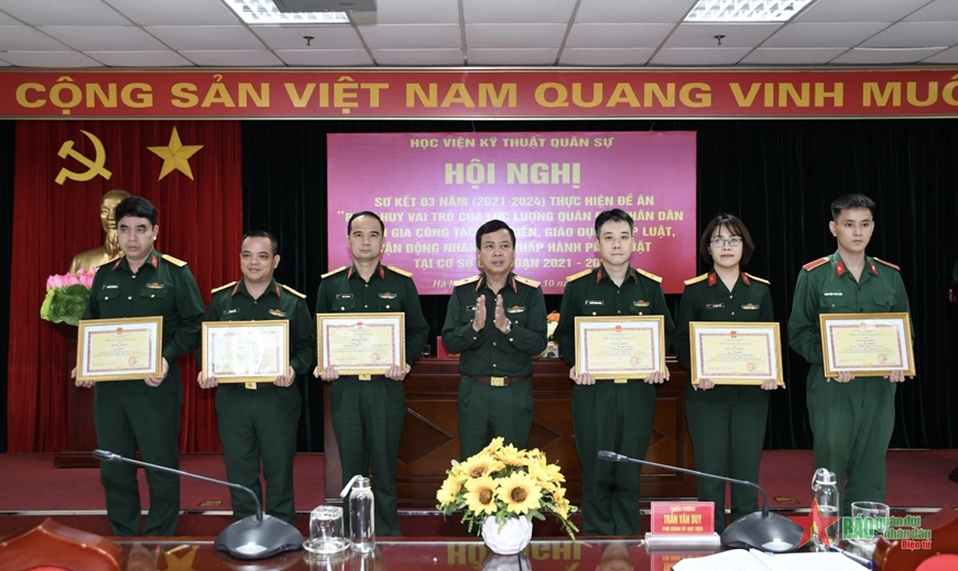 Học viện Kỹ thuật Quân sự sơ kết 3 năm thực hiện Đề án 1371