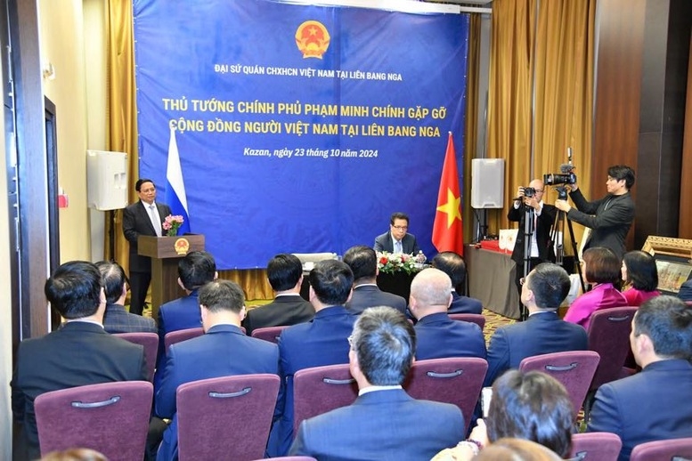 Thủ tướng Phạm Minh Chính gặp gỡ cộng đồng người Việt Nam tại Liên bang Nga