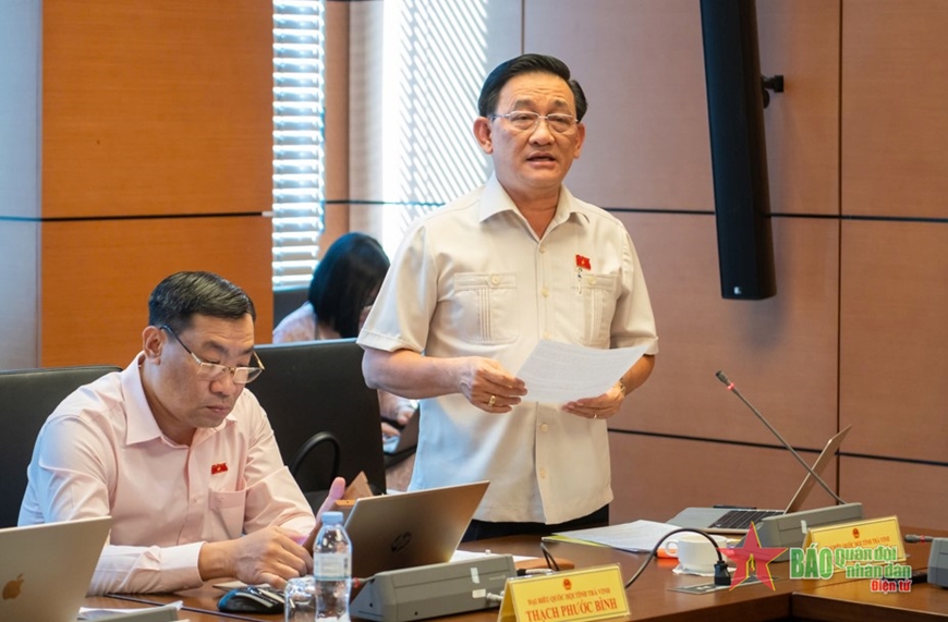 Đại biểu Quốc hội: Đề xuất tăng mức hỗ trợ đóng BHYT đối với học sinh, sinh viên, nông dân