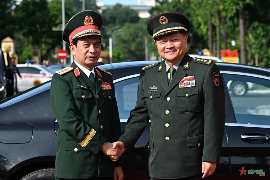 Đại tướng Phan Văn Giang chủ trì lễ đón Phó chủ tịch Quân ủy Trung ương Trung Quốc