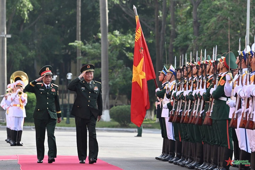 Đại tướng Phan Văn Giang chủ trì lễ đón Phó chủ tịch Quân ủy Trung ương Trung Quốc