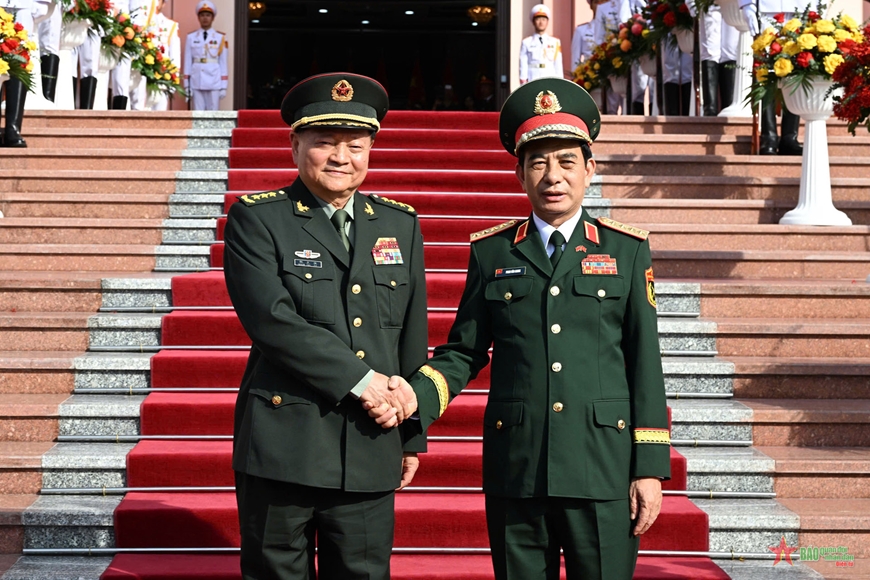 Đại tướng Phan Văn Giang chủ trì lễ đón Phó chủ tịch Quân ủy Trung ương Trung Quốc