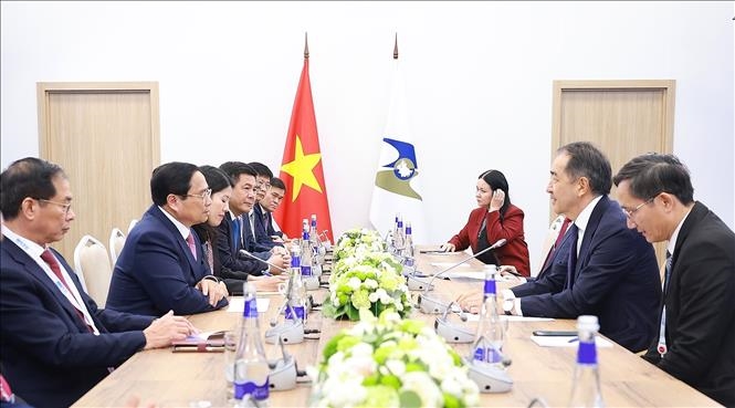 Thủ tướng Phạm Minh Chính tiếp Chủ tịch Hội đồng Ủy ban Kinh tế Á-Âu