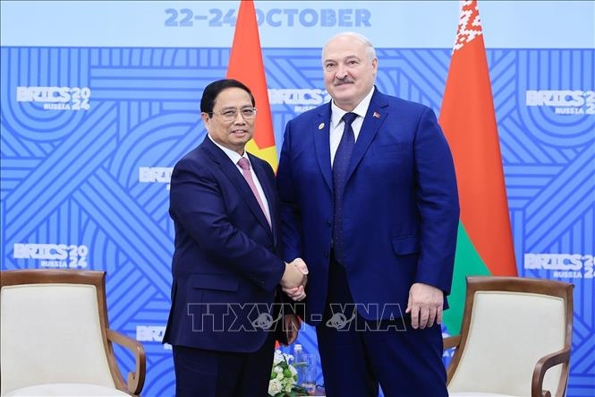Thủ tướng Phạm Minh Chính gặp Tổng thống Uzbekistan và Tổng thống Belarus