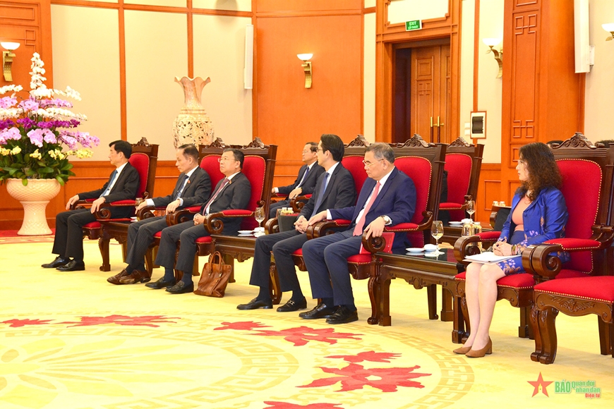 Tổng Bí thư Tô Lâm tiếp Chủ tịch Hạ viên Malaysia Tan Sri Dató Johari Bin Abdul