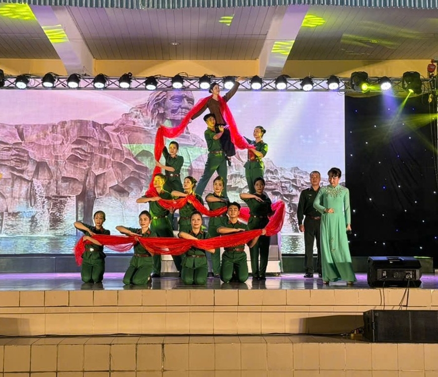 Đêm giao lưu “Chào học viên Khóa 92” Trường Sĩ quan Lục quân 1