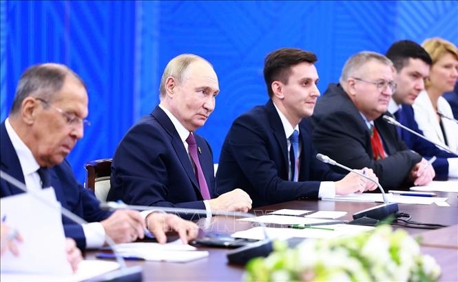 Thủ tướng Phạm Minh Chính hội đàm với Tổng thống Nga Vladimir Putin