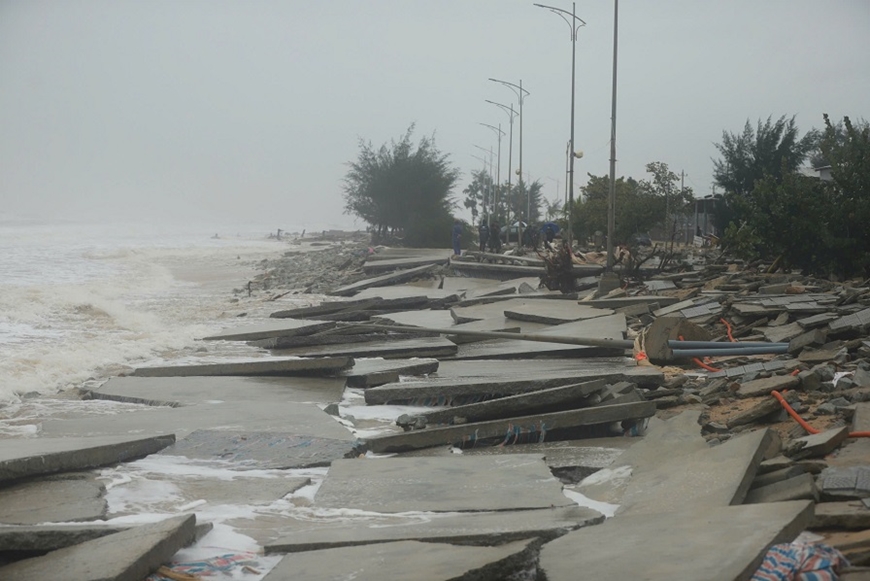 Thừa Thiên Huế: 124 nhà bị tốc mái, hư hỏng do bão