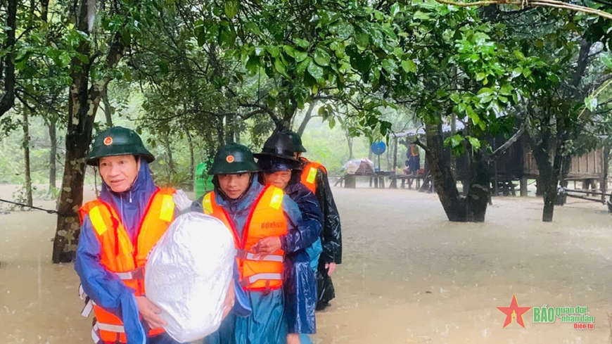 Các địa phương Trung Trung Bộ nỗ lực khắc phục hậu quả bão số 6