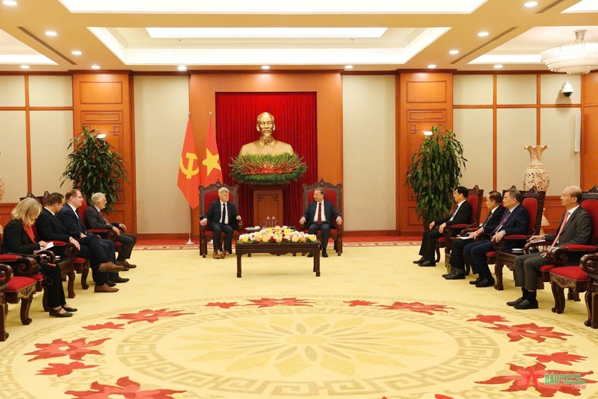 Tổng Bí thư Tô Lâm tiếp đoàn cấp cao Đảng Cộng sản Pháp