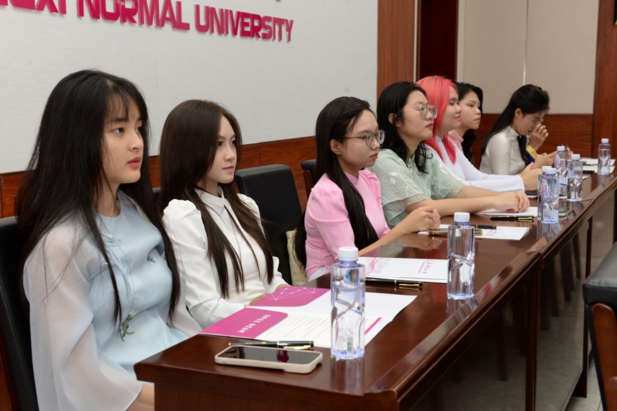 “Kế thừa hữu nghị, chung tay tiến lên”