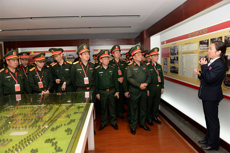 “Kế thừa hữu nghị, chung tay tiến lên”