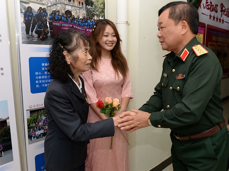 “Kế thừa hữu nghị, chung tay tiến lên”