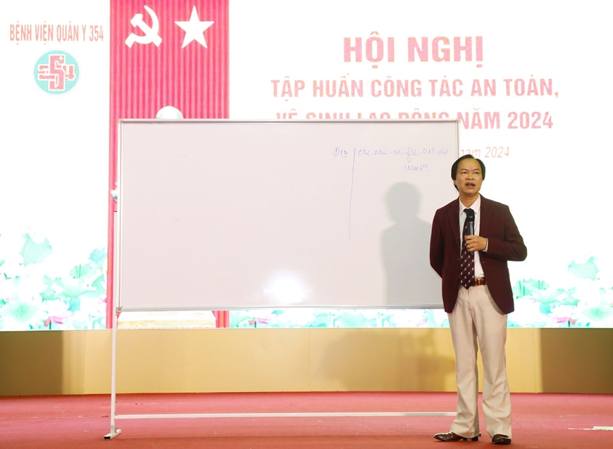 Bệnh viện Quân y 354 tập huấn công tác an toàn, vệ sinh lao động năm 2024