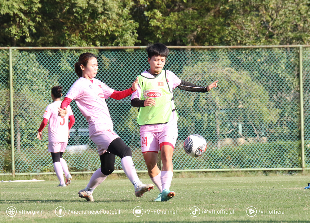 HLV Mai Đức Chung: Đội tuyển nữ Việt Nam duy trì cường độ tập luyện cao