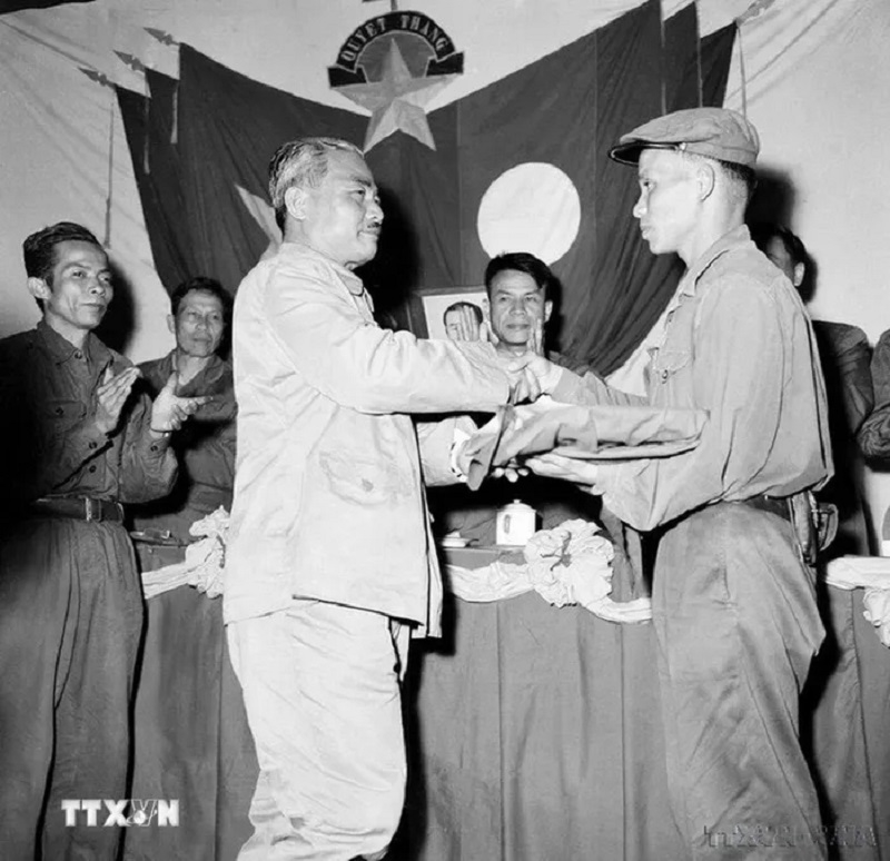 Đại sứ Lào Khamphao Ernthavanh: Không có chiến thắng nào mà không có sự hy sinh đóng góp của Quân tình nguyện Việt Nam
