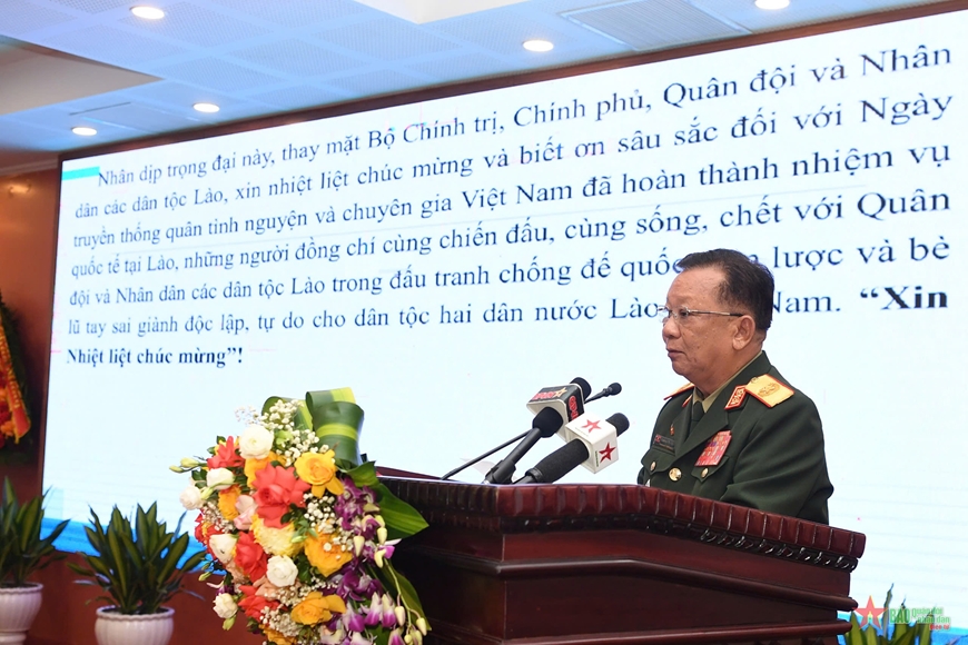 Gặp mặt kỷ niệm 75 năm Ngày truyền thống Quân tình nguyện và chuyên gia Việt Nam tại Lào