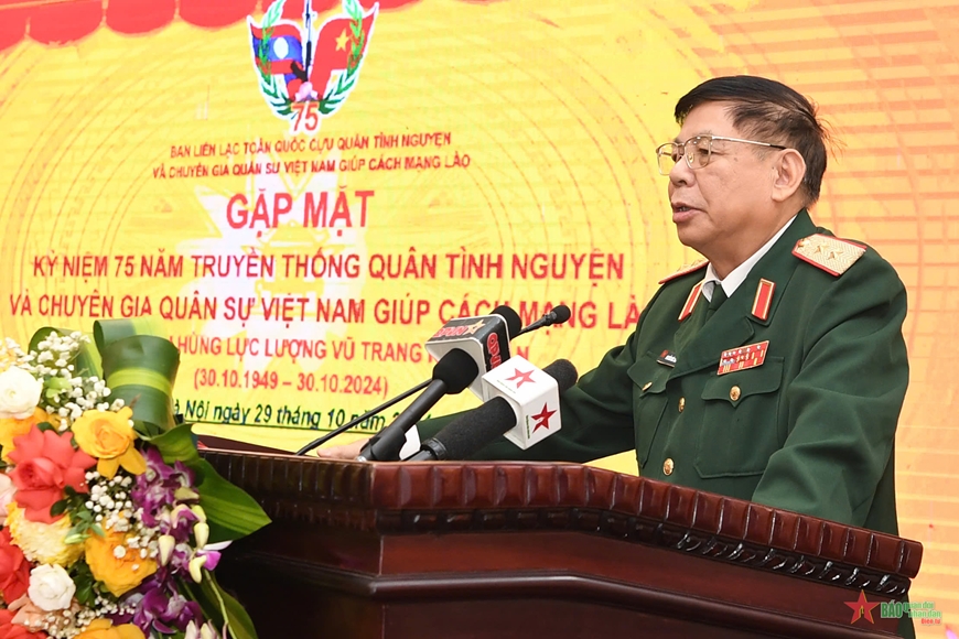 Gặp mặt kỷ niệm 75 năm Ngày truyền thống Quân tình nguyện và chuyên gia Việt Nam tại Lào