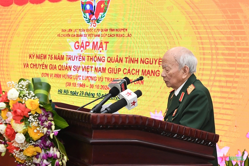 Gặp mặt kỷ niệm 75 năm Ngày truyền thống Quân tình nguyện và chuyên gia Việt Nam tại Lào