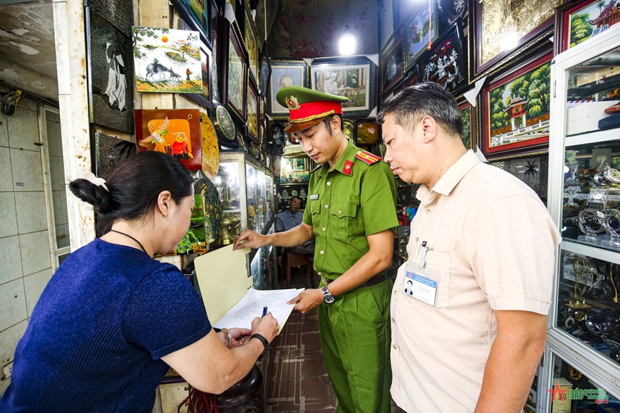 Hà Nội: Cương quyết không để hành vi chiếm dụng lòng đường, vỉa hè tái diễn