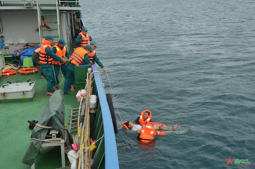 "Sao vuông" vững vàng nơi đầu sóng