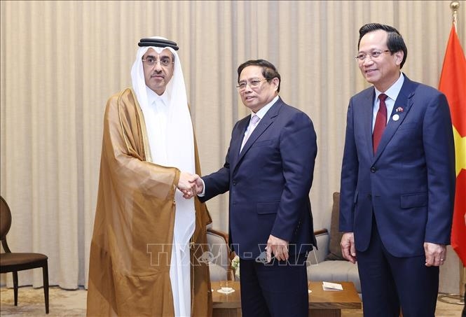 Thủ tướng Phạm Minh Chính tiếp lãnh đạo Bộ Lao động Qatar