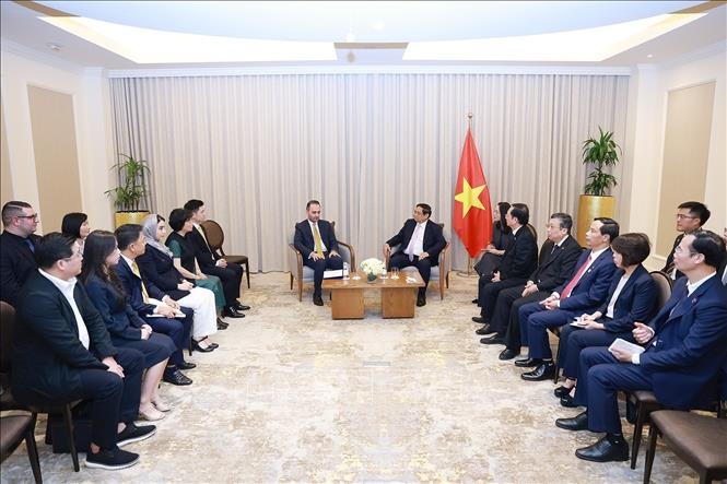 Thủ tướng Phạm Minh Chính tiếp lãnh đạo các doanh nghiệp, tổ chức tài chính hàng đầu Qatar