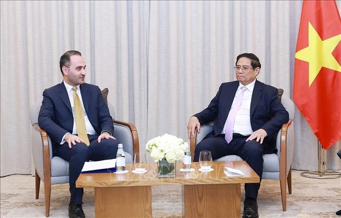 Thủ tướng Phạm Minh Chính tiếp lãnh đạo các doanh nghiệp, tổ chức tài chính hàng đầu Qatar