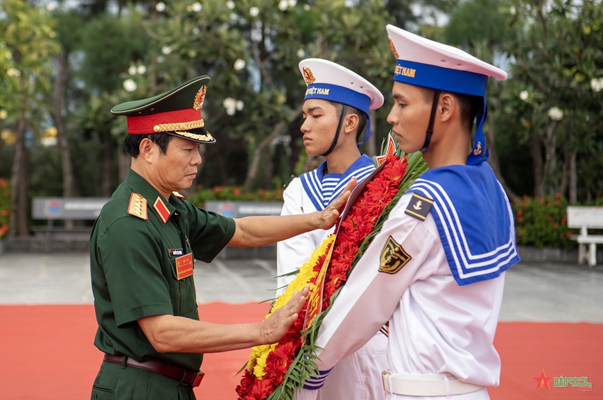 Tri ân các Anh hùng liệt sĩ Gạc Ma