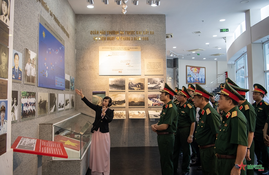 Tri ân các Anh hùng liệt sĩ Gạc Ma
