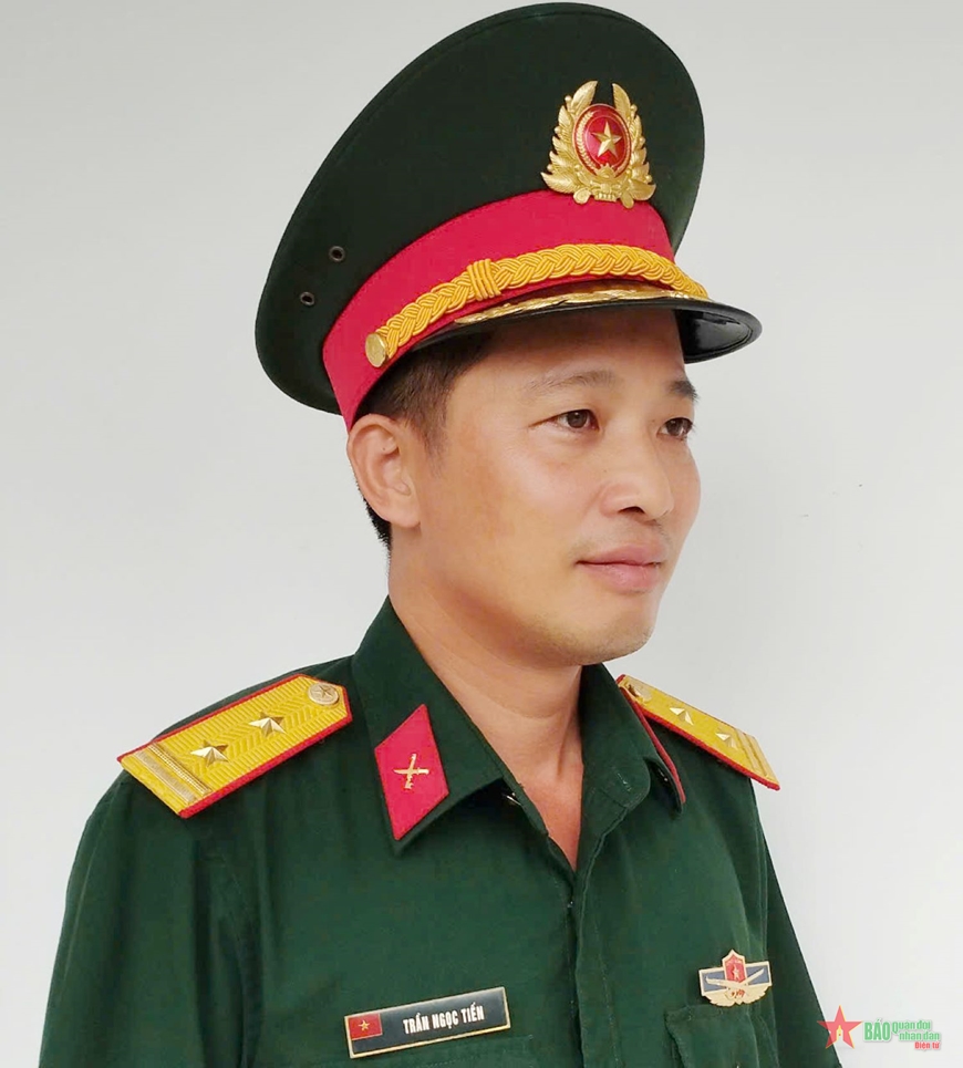  Trung tá Trần Ngọc Tiến, Chủ nhiệm Chính trị Trung đoàn 974, Bộ CHQS tỉnh Khánh Hòa. Ảnh: DUY ANH