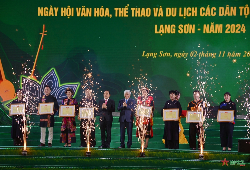 Khai mạc Ngày hội văn hóa, thể thao và du lịch các dân tộc vùng Đông Bắc 2024