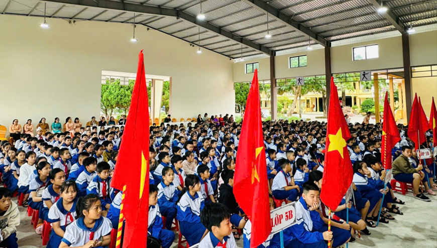 Đồn Biên phòng Cửa khẩu quốc tế Lao Bảo hưởng ứng Ngày Pháp luật Việt Nam