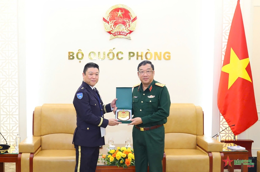 Thượng tướng Phạm Hoài Nam tiếp đoàn cán bộ, sĩ quan Nhật Bản