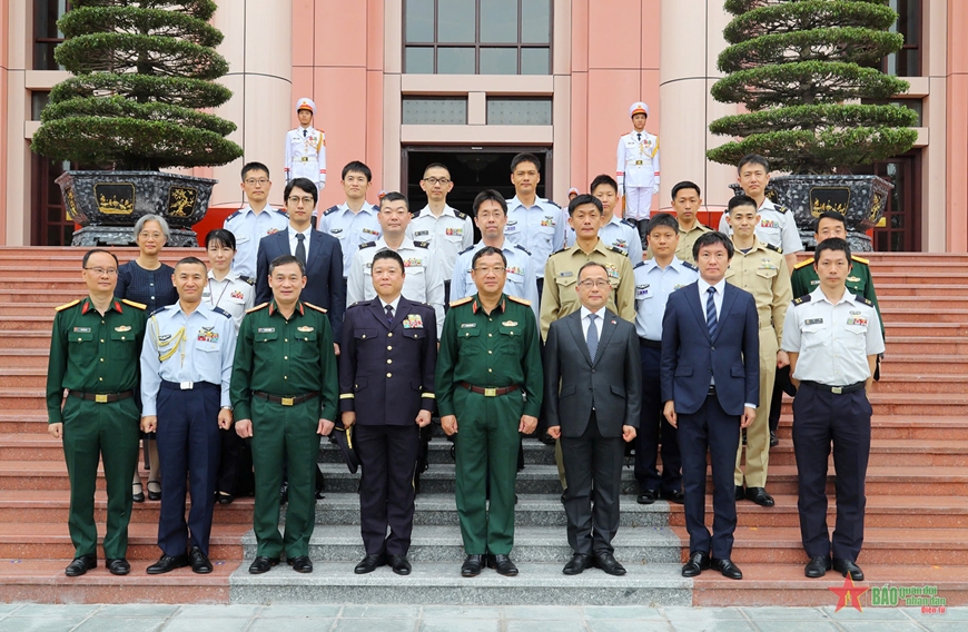 Thượng tướng Phạm Hoài Nam tiếp đoàn cán bộ, sĩ quan Nhật Bản