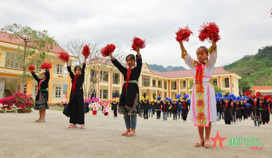 Tuyên Quang chăm lo giáo dục vùng cao