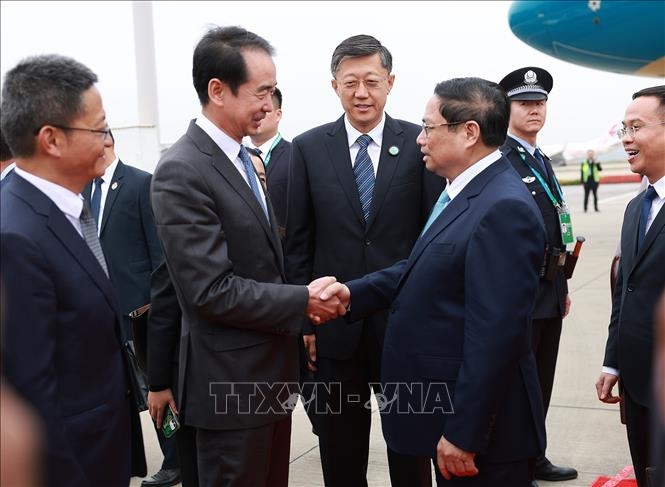 Thủ tướng Phạm Minh Chính tới Côn Minh bắt đầu chuyến công tác tại Trung Quốc
