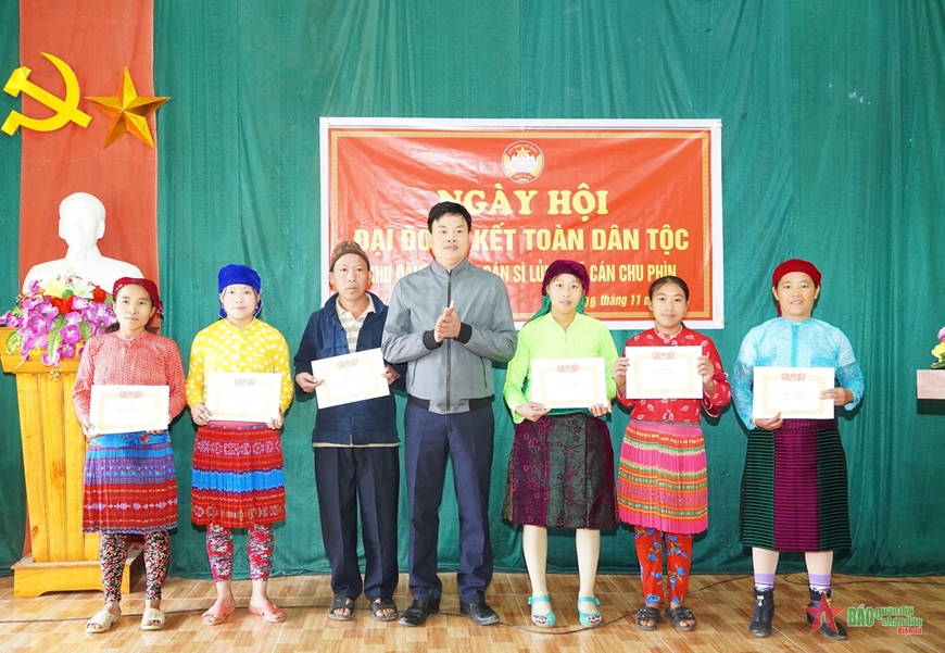 Vùng cao Mèo Vạc rộn ràng “Ngày hội Đại đoàn kết toàn dân tộc”