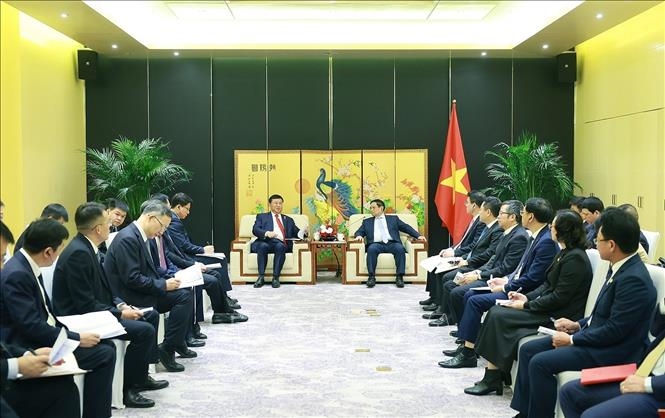 Thủ tướng Phạm Minh Chính làm việc với các doanh nghiệp năng lượng, hạ tầng Trung Quốc