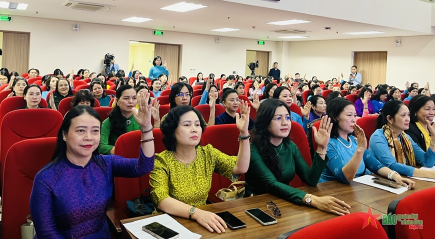 Đồng chí Nguyễn Thị Tuyến được bầu giữ chức Chủ tịch Hội LHPN Việt Nam