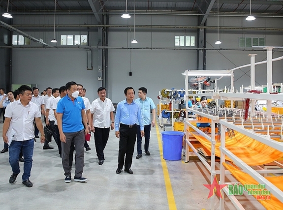Kinh tế, xã hội Ninh Bình tiếp tục tăng trưởng và phát triển