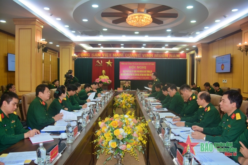Các đại biểu tham dự hội nghị.
